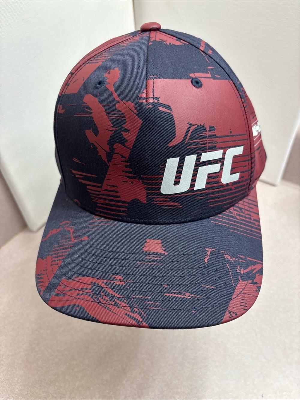 Official UFC Venum Zenith Fight Week Burgundy Navy Silver One Size Cap Hat MMA